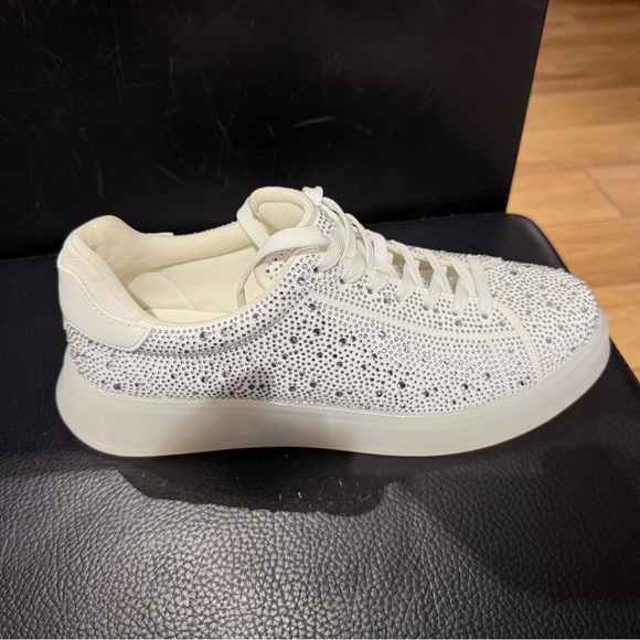 Aldo men’s White Rhinestone Sneakers - Picture 4 of 4